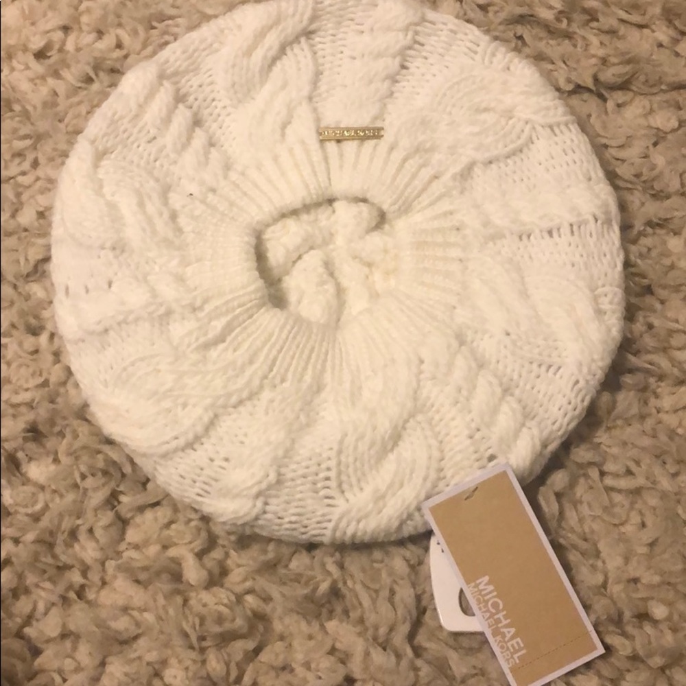 Michael Kors Winter White winter beret